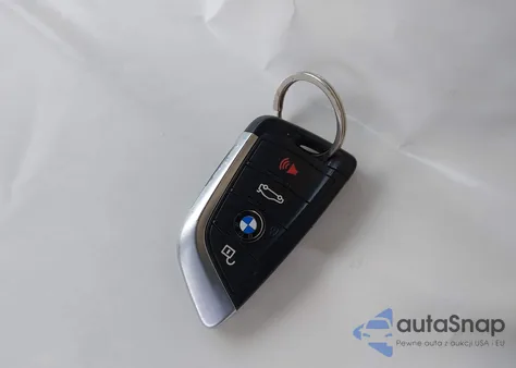 2016 BMW X1 xDrive28I z USA, uszkodzony, nr VIN WBXHT3C36G5E48649